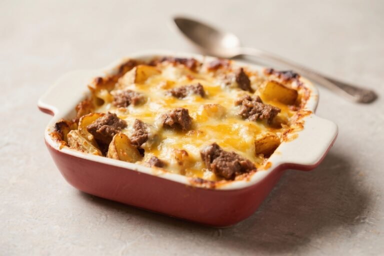 Cheesy Beef And Potato Casserole – Cozy, Hearty, And Family-Friendly